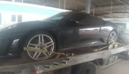 Ferrari incautada de un ex integrante de la Selección Argentina