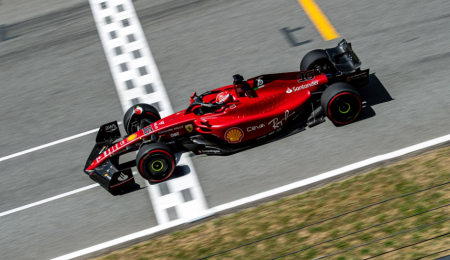 Leclerc, nuevamente al frente