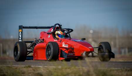 Polakovich atacó en el inicio y ganó el Sprint