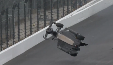 Escalofriante vuelco en Indianápolis