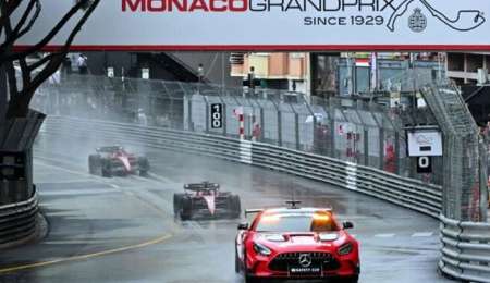 Hamilton, enojado con la FIA