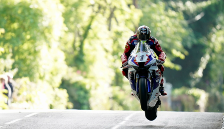 Desafiando la muerte a más de 300 km/h