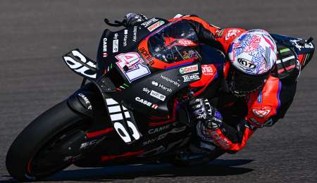 "1-2" de Aprilia en Barcelona