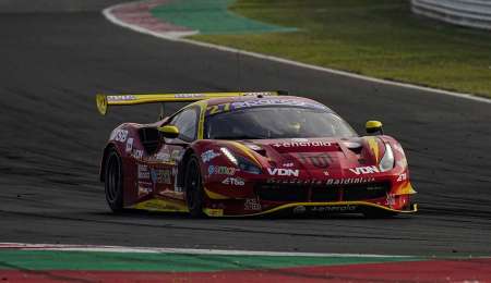 Urcera cerró su paso por Misano