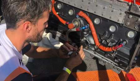 Así trabajan los mecánicos del TC