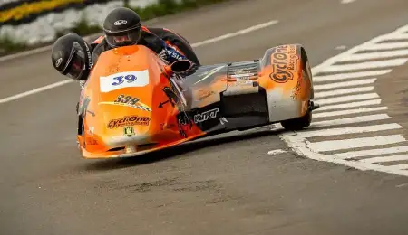 ¡Increíble! En la Isla de Man dieron por muerto a otro piloto