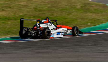 Stang, la referencia del viernes