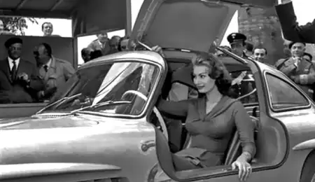 Sophia Loren y su "Alas de Gaviota"