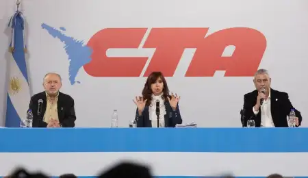 Cristina Fernández estuvo presente en el acto de la CTA