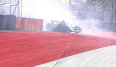 VIDEO: Russell también se pegó con el otro Mercedes