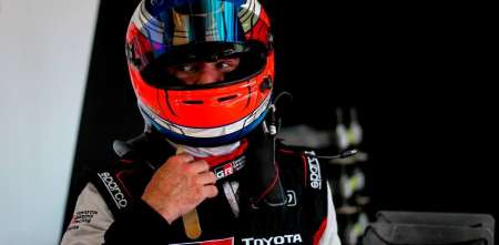 VIDEO: ¿quién se sentó al lado de Barrichello para la foto?