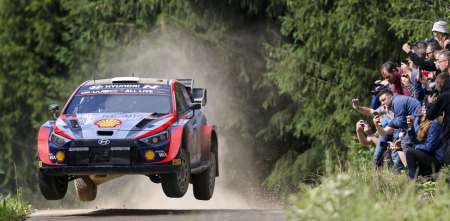 Rovanperä, a paso firme en el Rally de Estonia