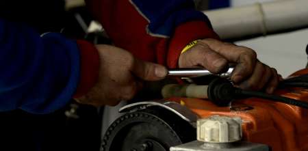 Arde el TC: un motorista arremetió contra un piloto