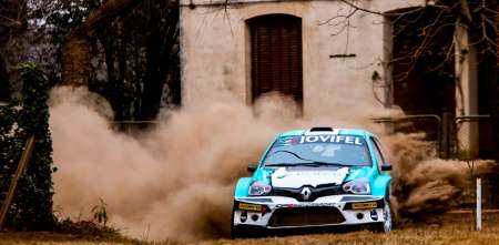 Rodrigo Disalvo ganó en el Rally Cordobés
