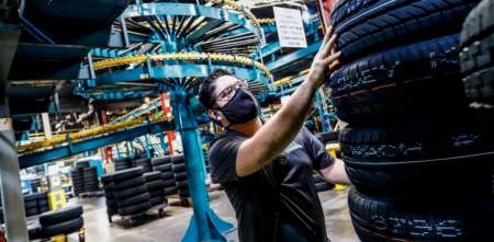 ALARMA: los tres fabricantes de neumáticos en Argentina suspendieron la producción