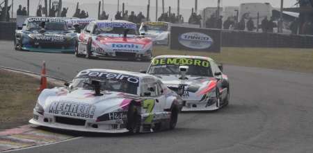 El Procar 4000 corre su octava fecha en el circuito 9 de Buenos Aires