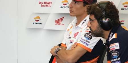 VIDEO: MotoGP: el insólito choque que sorprendió a Márquez en Valencia