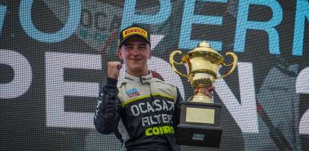 Tiago Pernía: la campaña del campeón