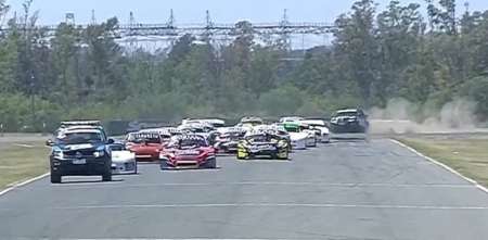 VIDEO: insólito, casi vuelca la camioneta de rescate