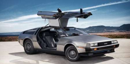 DeLorean demanda por "Volver al Futuro"