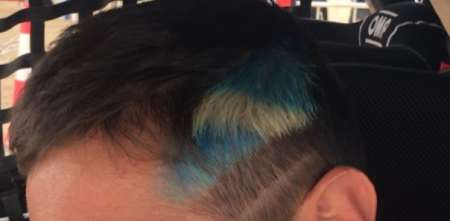 VIDEO: Carburando en el Dakar: el piloto argentino que lleva el look del Dibu Martínez