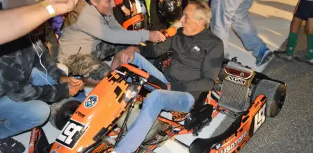 Karting nocturno: Ganó Santiago Urrutia y giró Juan María Traverso