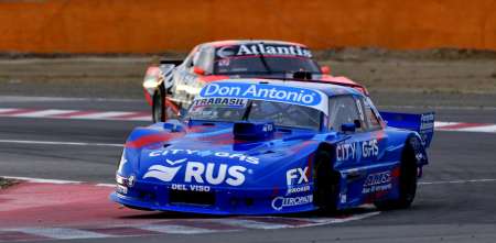 TC Pista: Azar ganó la serie más veloz y partirá adelante la final en El Calafate