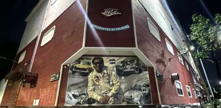 "Cocho" López ya tiene su esquina en Mataderos