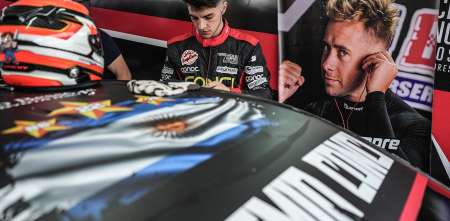 TN: así luce el auto y el box en homenaje a Alex Conci