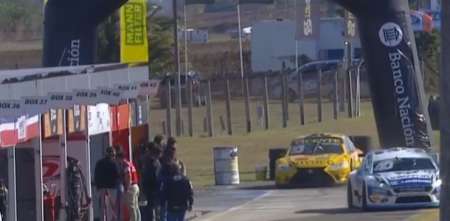 Top Race: Ciarrocchi fue a boxes en la última vuelta y cambió el rumbo de la primera carrera