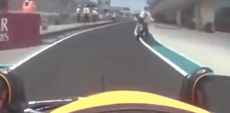 Se cruzó en medio de la calle de boxes cuando ingresaba un F1