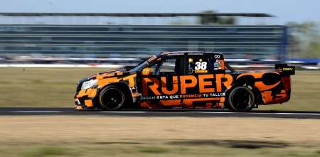 Lambiris se llevó el triunfo en la Final de las TC Pick Up en Viedma