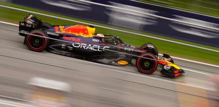 F1: Max Verstappen marcó el ritmo en Barcelona y se quedó con la pole position