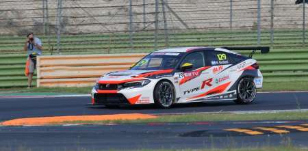 WTCR: “Bebu” Girolami, top 10 en el segundo test de Vallelunga