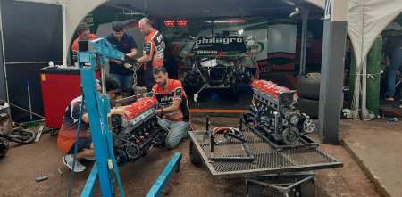 TC: dolor de cabeza para Jonatan Castellano, se rompió el motor de su Dodge