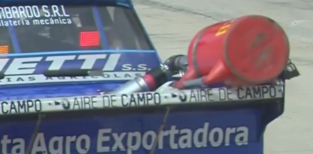 TC: a Trosset se le trabó el bidón de nafta cuando salió de boxes