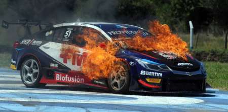 TC2000 en Río Cuarto: el espectacular incendio en el Chevrolet de Urcera