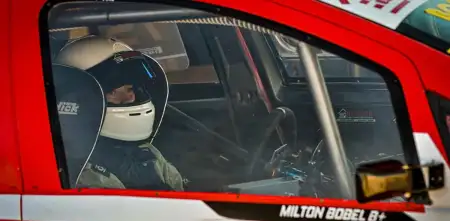 TC2000Series: retorna Milton Bobel