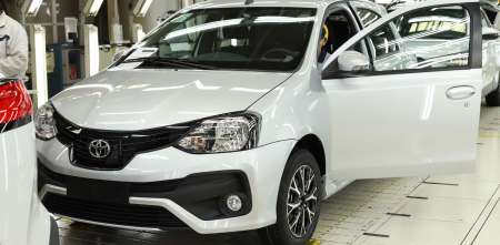 Toyota despide a un clásico: adiós al Etios