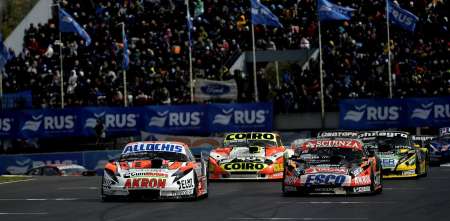 Enojos, golpes y grandes sobrepasos: el TC cerró su etapa regular en el Gálvez