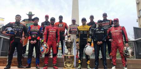TC: los 12 clasificados a la Copa de Oro ya tienen su foto en el Obelisco