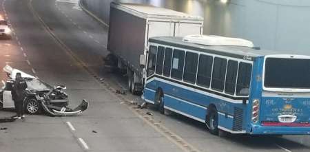 Un auto, un camión y un colectivo chocaron en Boulogne