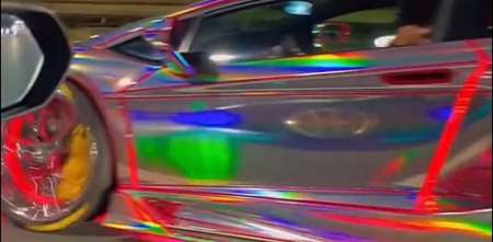 ¡Una locura! El impresionante auto estilo cromado que se hizo viral en redes