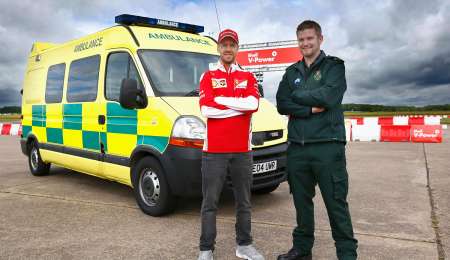 Vettel, piloto de ambulancia