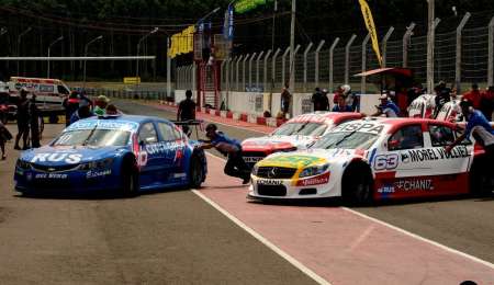 Azar Motorsport, con equipo completo para el regreso