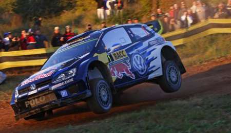 Ogier se mantiene al frente