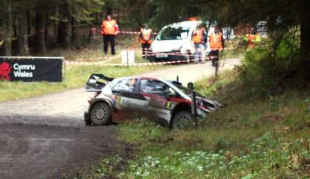 Suninen dominó el Shakedown en Gales, se pegó Tanak