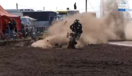 Terrible accidente de Ballario en karting de tierra