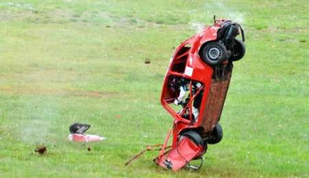 El tremendo vuelco en Misiones: destruyó un Fiat 600