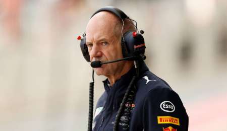 RENAULT QUIERE A NEWEY